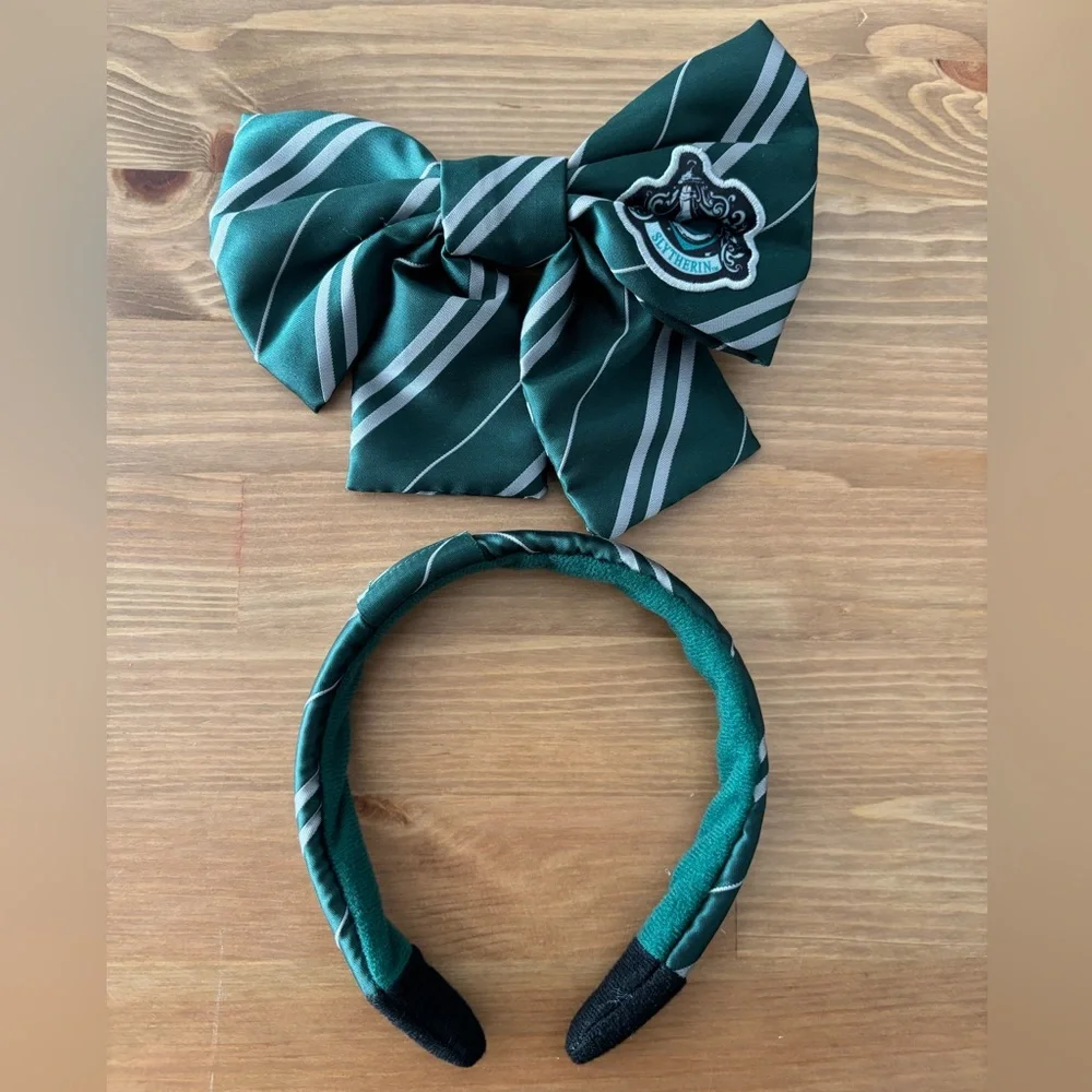 JAPAN LIMITED Harry Potter Slytherin Bow Authentic Headband Accessory - Like New